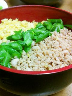 鶏そぼろ丼-レシピのメイン写真