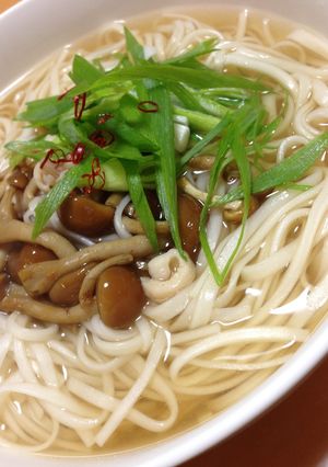 関西風おだしで！鶏キノコのあったかうどん-レシピのメイン写真