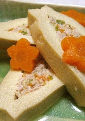 残りを利用☆ハンバーグ詰め高野豆腐の煮物-レシピのメイン写真