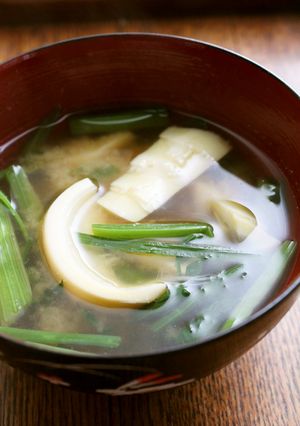 春を食す!筍とセリのみそ汁-レシピのメイン写真