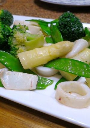 ヤリイカと春野菜のバター和え-レシピのメイン写真