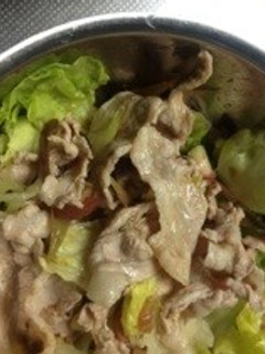 ハマる!豚肉とミョウガとレタスのサラダ-レシピのメイン写真