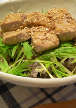 簡単、ﾏｸﾞﾛのｽﾃｰｷ丼♪-レシピのメイン写真