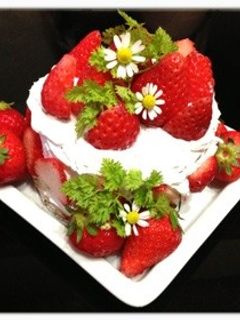 子供が作る簡単苺ケーキ-レシピのメイン写真