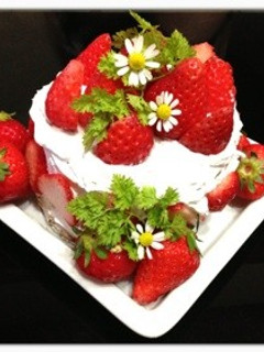 子供が作る簡単苺ケーキ-レシピのメイン写真