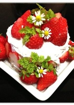 子供が作る簡単苺ケーキ-レシピのメイン写真