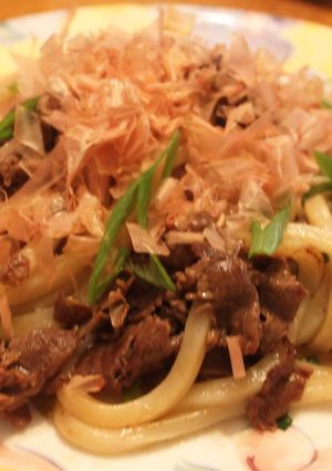我が家の焼きうどん ♪（牛肉しょうゆ味）-レシピのメイン写真