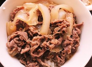 祝400レポ♡吉野家とすき家の間の牛丼！-レシピのメイン写真