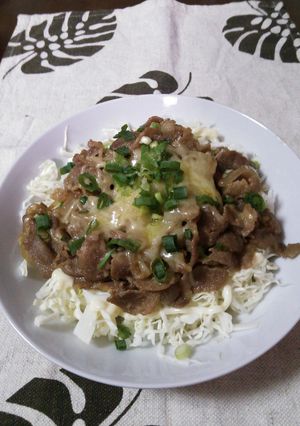 チーズ豚しょうが焼き丼-レシピのメイン写真