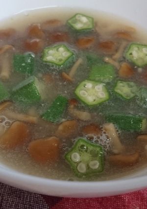 スルッと♪なめことおくらのみそ汁-レシピのメイン写真