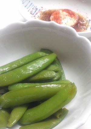 簡単☆スナップエンドウの蒸し焼き♪-レシピのメイン写真