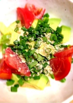 アボカドと豆腐のサラダ自家製ドレッシング-レシピのメイン写真