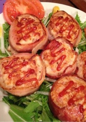 鶏挽肉で簡単ハーブソーセージ風ベーコン巻-レシピのメイン写真