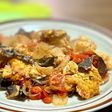 カラッと仕上げたキクラゲトマト玉子炒め