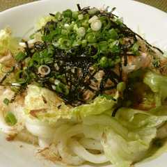 รูปของ 冷やしうどん：サラダうどん＊ツナマヨ