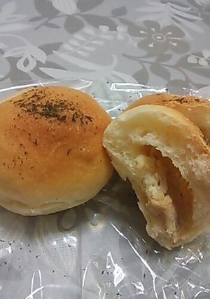 クリームチーズ★ツナマヨパン-レシピのメイン写真