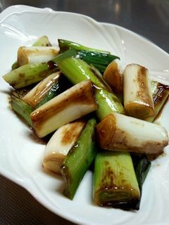 旬の新鮮ネギを焼き鳥のタレで炒める!-レシピのメイン写真