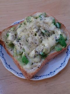 アボカドトースト-レシピのメイン写真