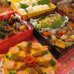 รูปของ 運動会おもてなしお弁当 デコ寿司