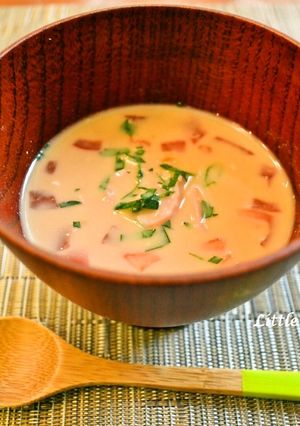 だし要らず【牛乳とトマトのお味噌汁】-レシピのメイン写真