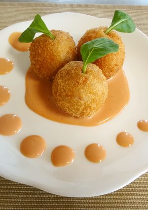 スパムとポテトのまん丸コロッケ-レシピのメイン写真