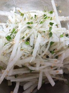 スプラウトと大根の昆布茶和えサラダ-レシピのメイン写真