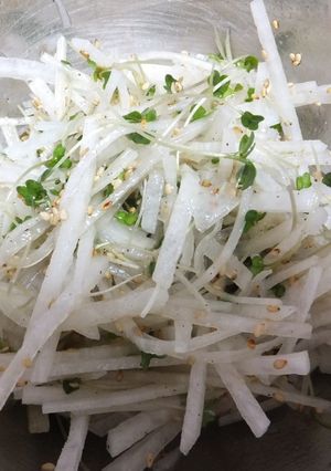 スプラウトと大根の昆布茶和えサラダ-レシピのメイン写真