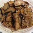 手羽元ときのこの甘辛煮