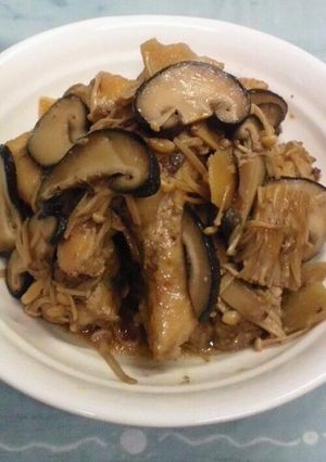 手羽元ときのこの甘辛煮-レシピのメイン写真
