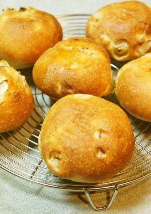 新玉で玉ねぎパン-レシピのメイン写真