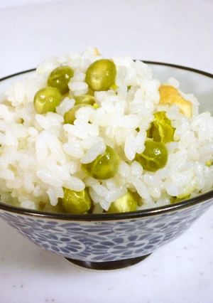 今が旬のグリーンピースで炊き込みご飯-レシピのメイン写真