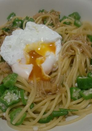 オクラなめたけとポーチドエッグのパスタ-レシピのメイン写真