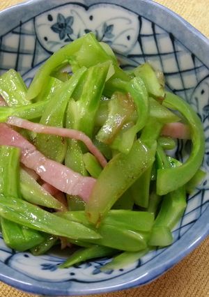 もったいない！ブロッコリー芯の炒め物-レシピのメイン写真
