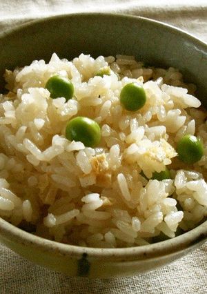 グリンピースご飯に油揚げを入れよう！-レシピのメイン写真