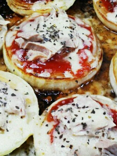新玉ねぎでなんちゃってピザ♪-レシピのメイン写真