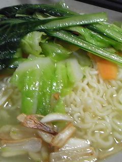 サッポロ一番塩ラーメン野菜炒め乗せ-レシピのメイン写真