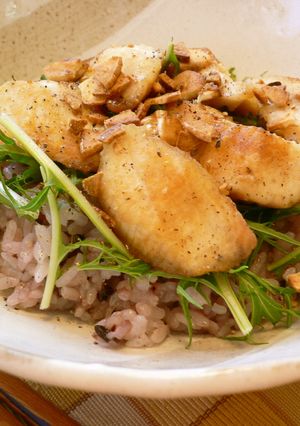 ぶりのｶﾞｰﾘｯｸｽﾃｰｷ丼♪-レシピのメイン写真