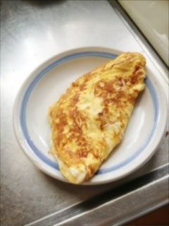 チーズとカニカマのオムレツ-レシピのメイン写真