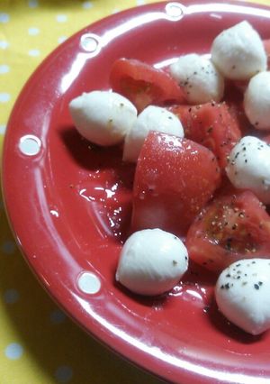 簡単おつまみ＊トマトのカプレーゼ-レシピのメイン写真