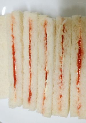 イチゴジャムサンドイッチ-レシピのメイン写真