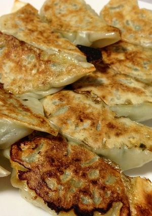 家族が揃えば！餃子パーティだ‼-レシピのメイン写真