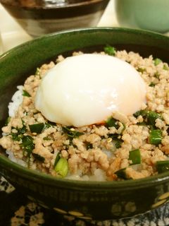 *簡単*塩そぼろ丼の温玉添え*-レシピのメイン写真