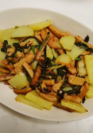 スパムで作る、お芋のカレーマスタード炒め-レシピのメイン写真