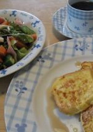 フレンチトーストとサラダの朝ゴハン-レシピのメイン写真
