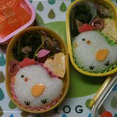A picture of キャラ弁　のりたまのニワトリ.