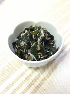*ワカメとしらすのおかか和え*-レシピのメイン写真
