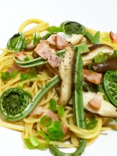 こごみのパスタ★バター醤油-レシピのメイン写真