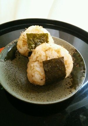 余ったタレとじゃこでおにぎり♪-レシピのメイン写真