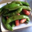 スナップエンドウとウインナーのカレー炒め