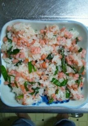 5月22日昼飯　【魚肉ソーセージ炒飯】-レシピのメイン写真